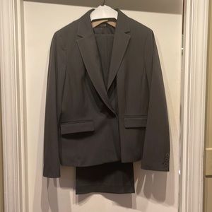 Women’s suit